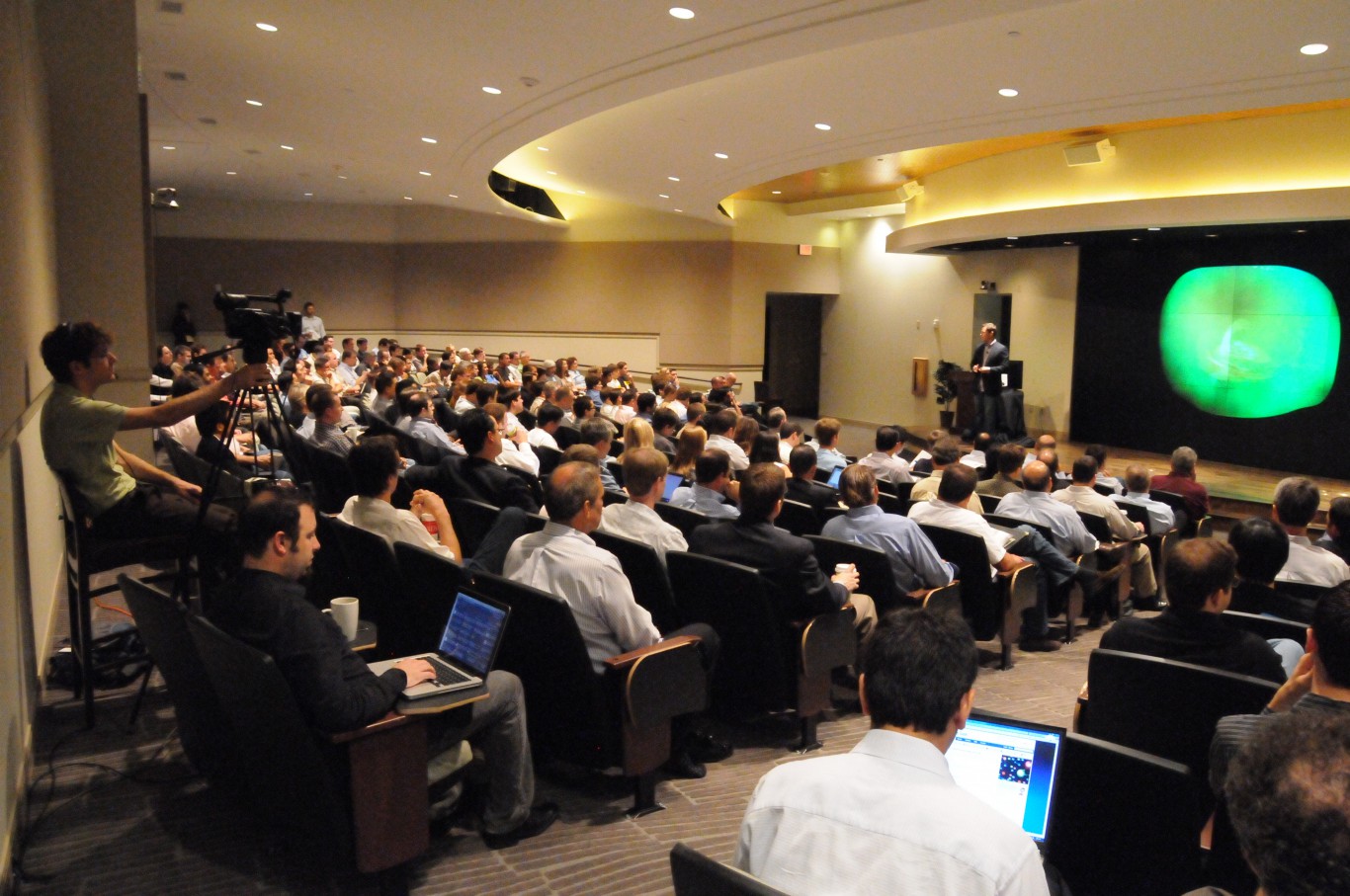 4 Tips for Seamlessly Coordinating an Event