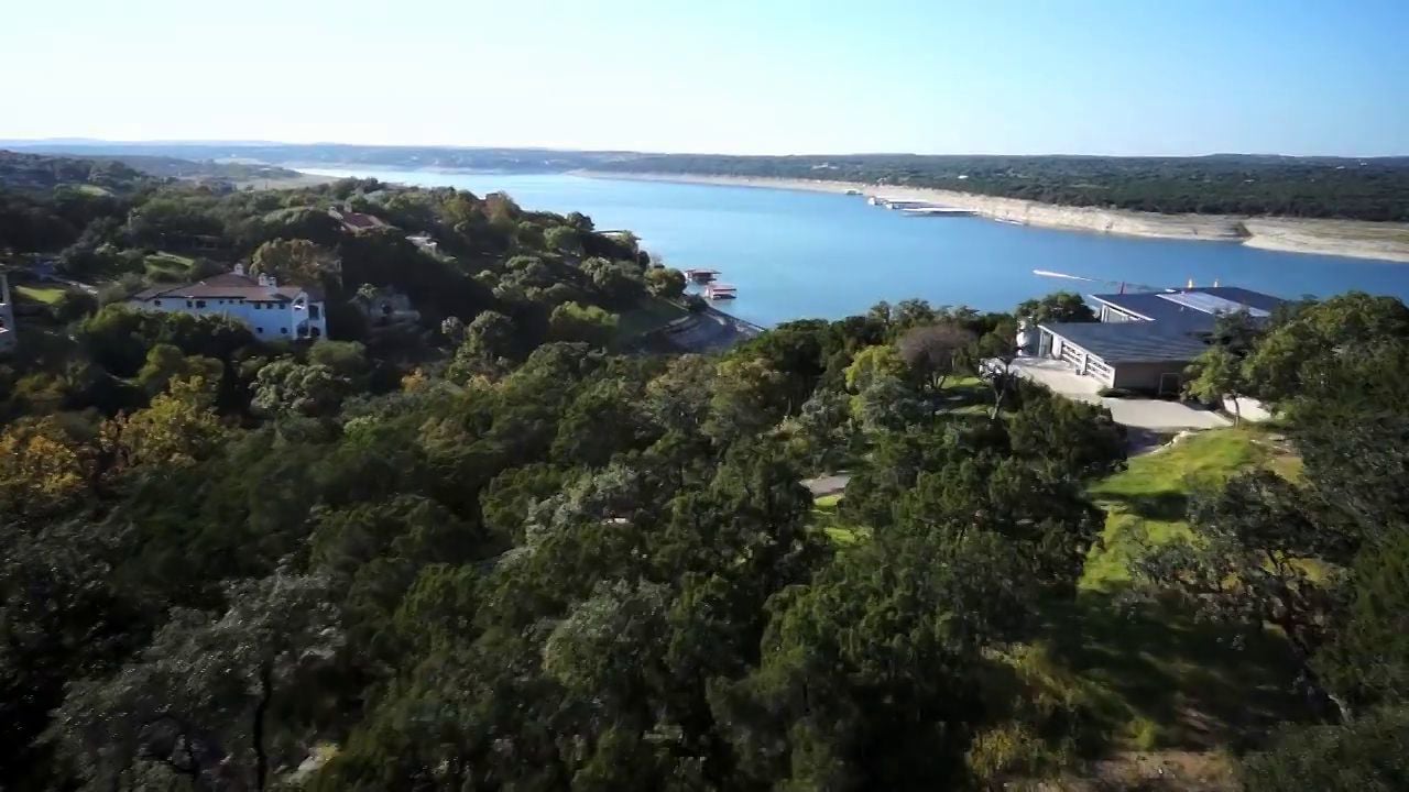 Commercial – 2600 Modern – A Luxury Community on Lake Travis