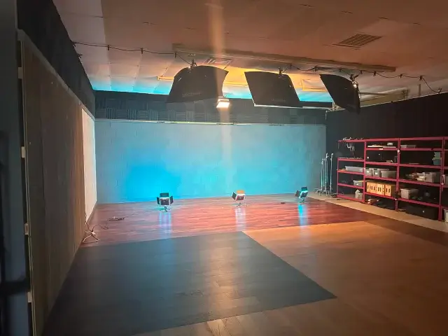 studio img 2